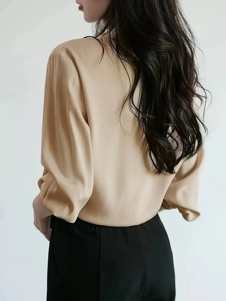 Duttini | Chic Blouse for Women in Lightweight Fabric, Relaxed Fit, White