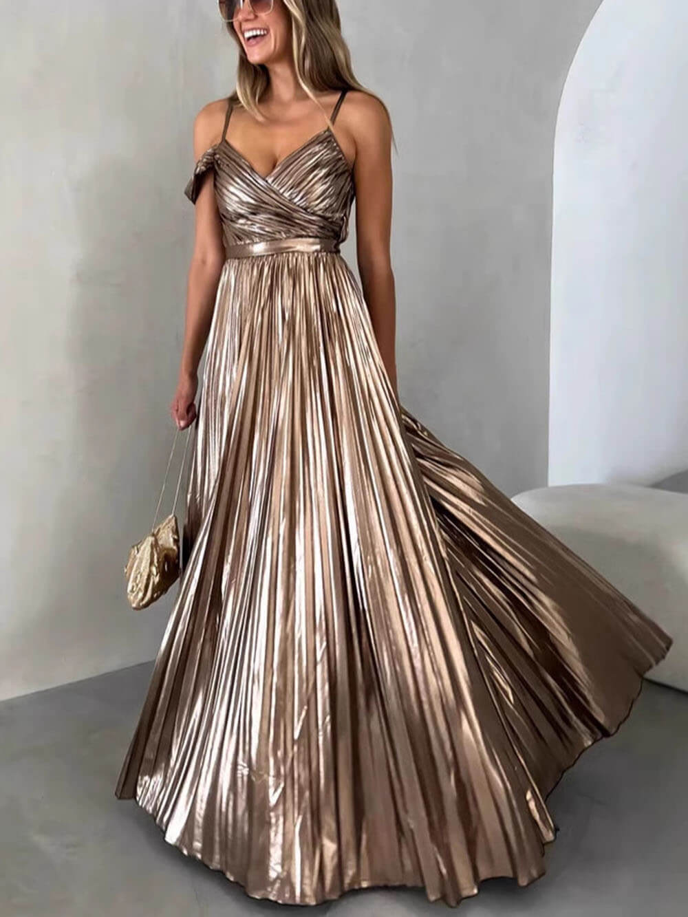 Duttini | Elegant V-Neck Backless Pleated Suspender Dress