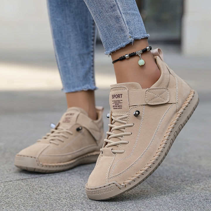 Duttini | Soft-Step Low Cut Lace-Up Design for Walking in Comfort