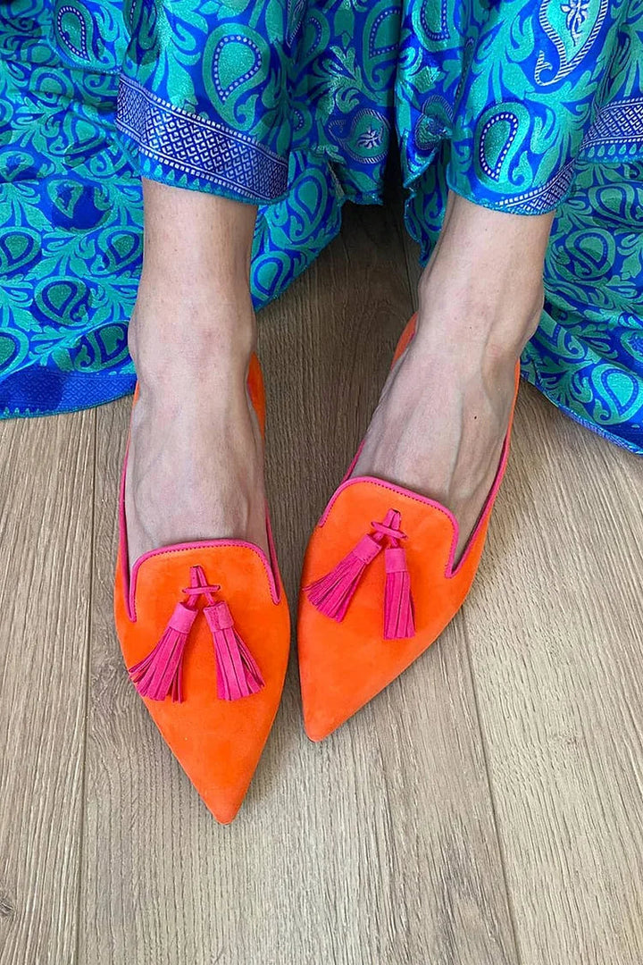 Duttini | Premium Tassel Detail Pointed Toe with a Comfort Fit