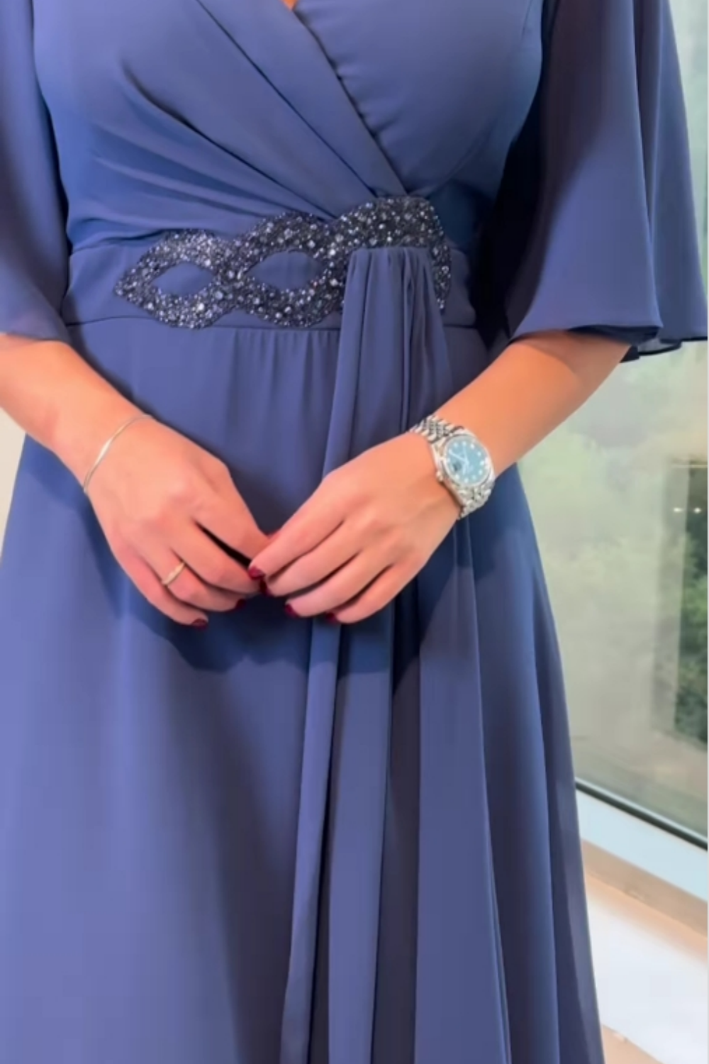 Duttini | Elegant V-neck Maxi Dress Made to Turn Heads