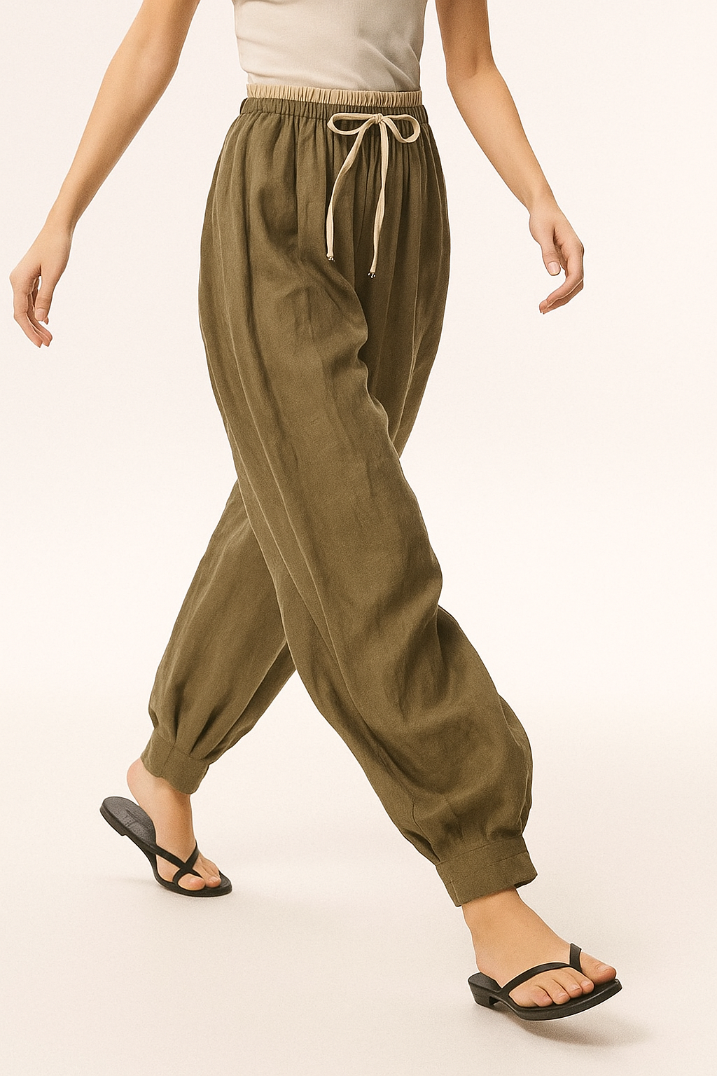 Duttini | Linen Trousers for Women in Classic Fit, Beige