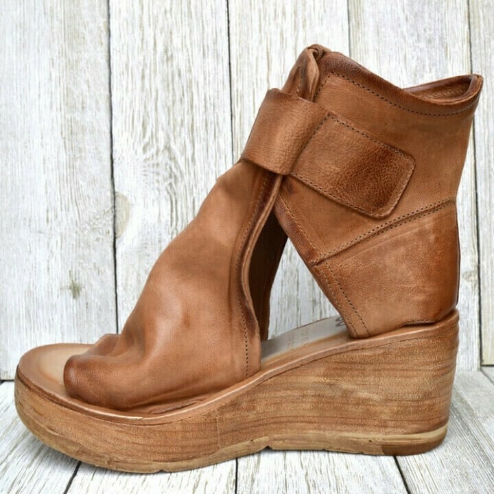 Duttini | Premium Buckle Strap Wedge Style for All-Day Comfort