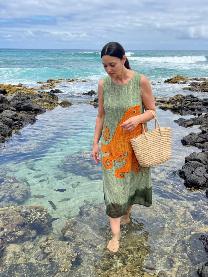 Duttini | Effortless Ocean Wave Midi Dress with Graceful Drape