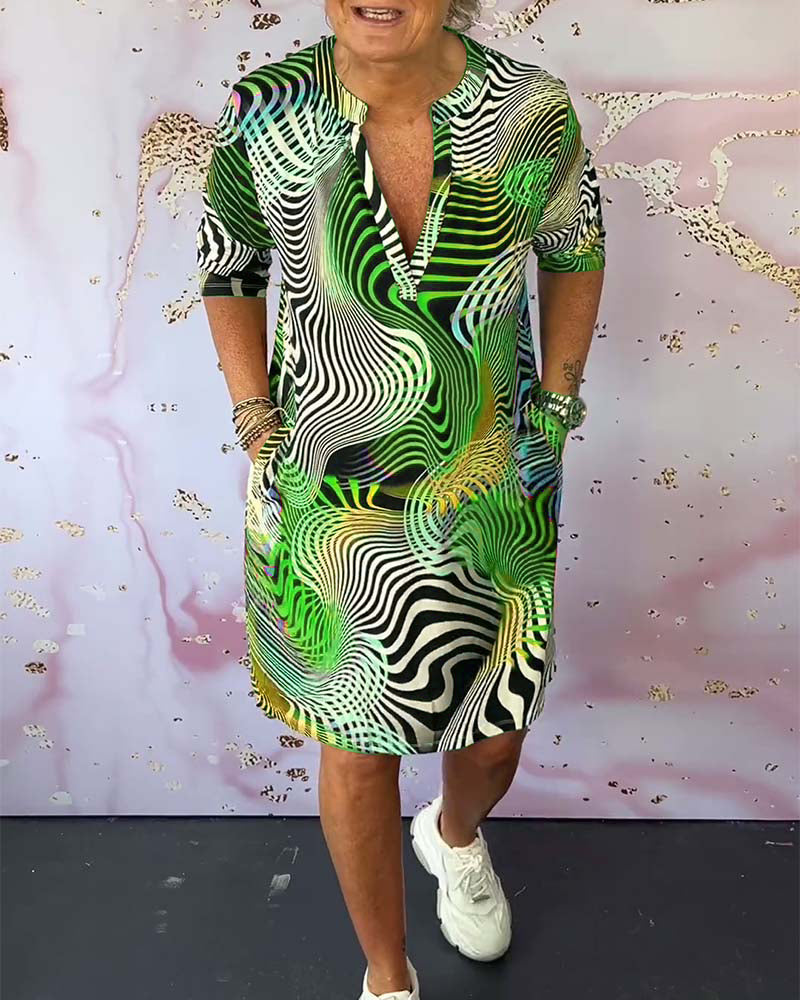Duttini | Flowing Colorful V-neck Dress in a Flattering Cut