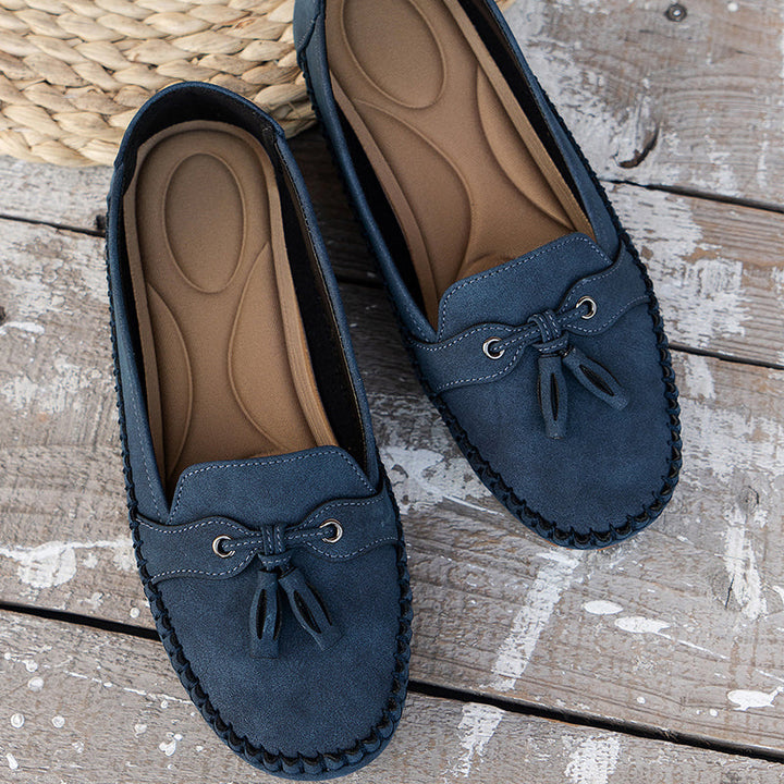 Duttini | Cushioned Tassel Closed Toe with a Comfort Fit