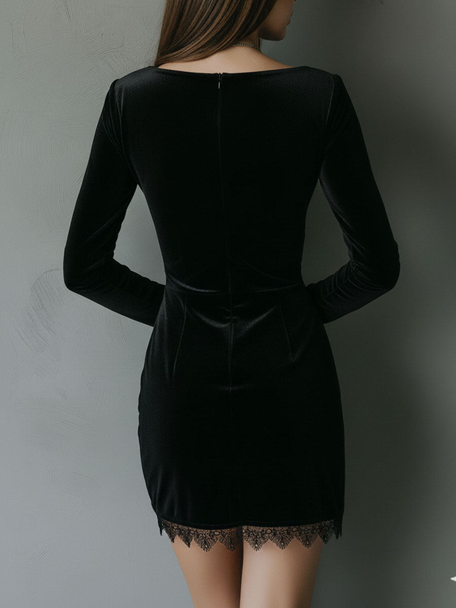 Duttini | Black Velvet V-Neck Evening Dress
