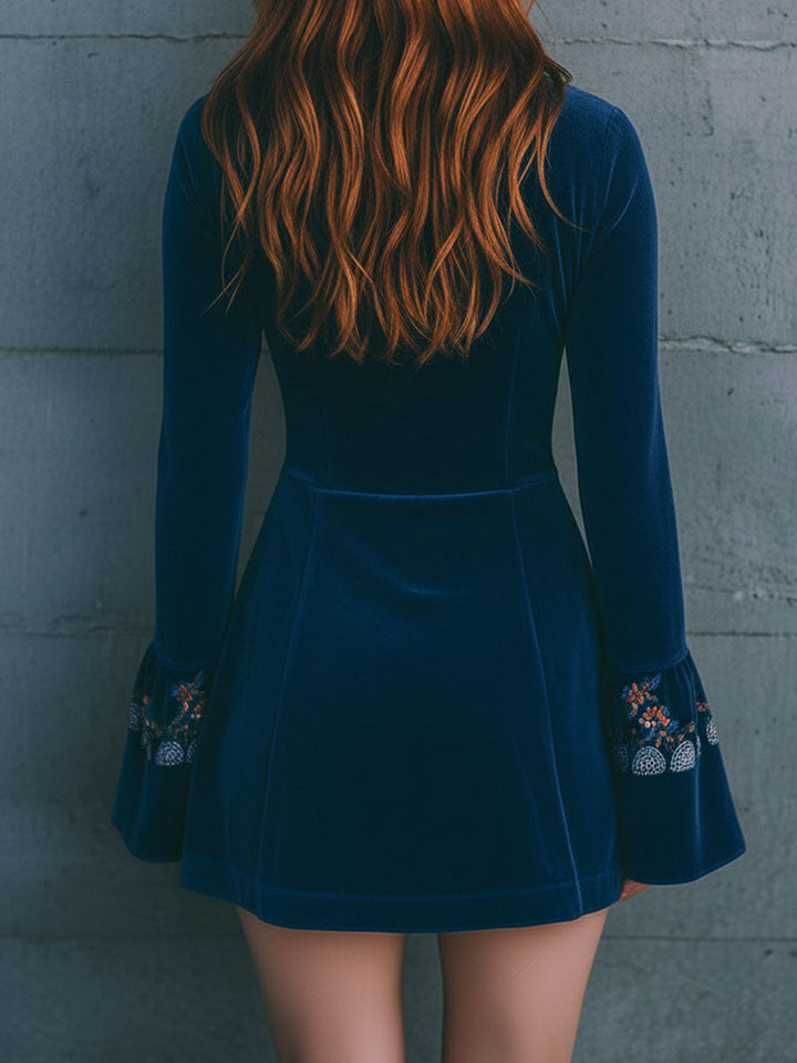 Duttini | Blue Velvet Embroidered Casual Dress