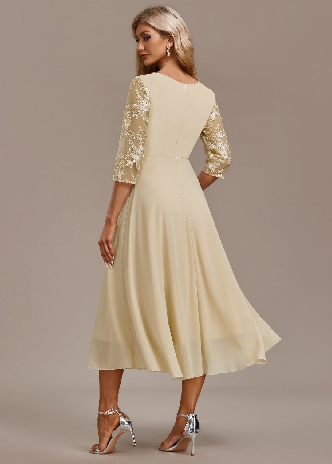 Duttini | Luxe Champagne FLoral 3/4 Sleeve Round Neck Dress