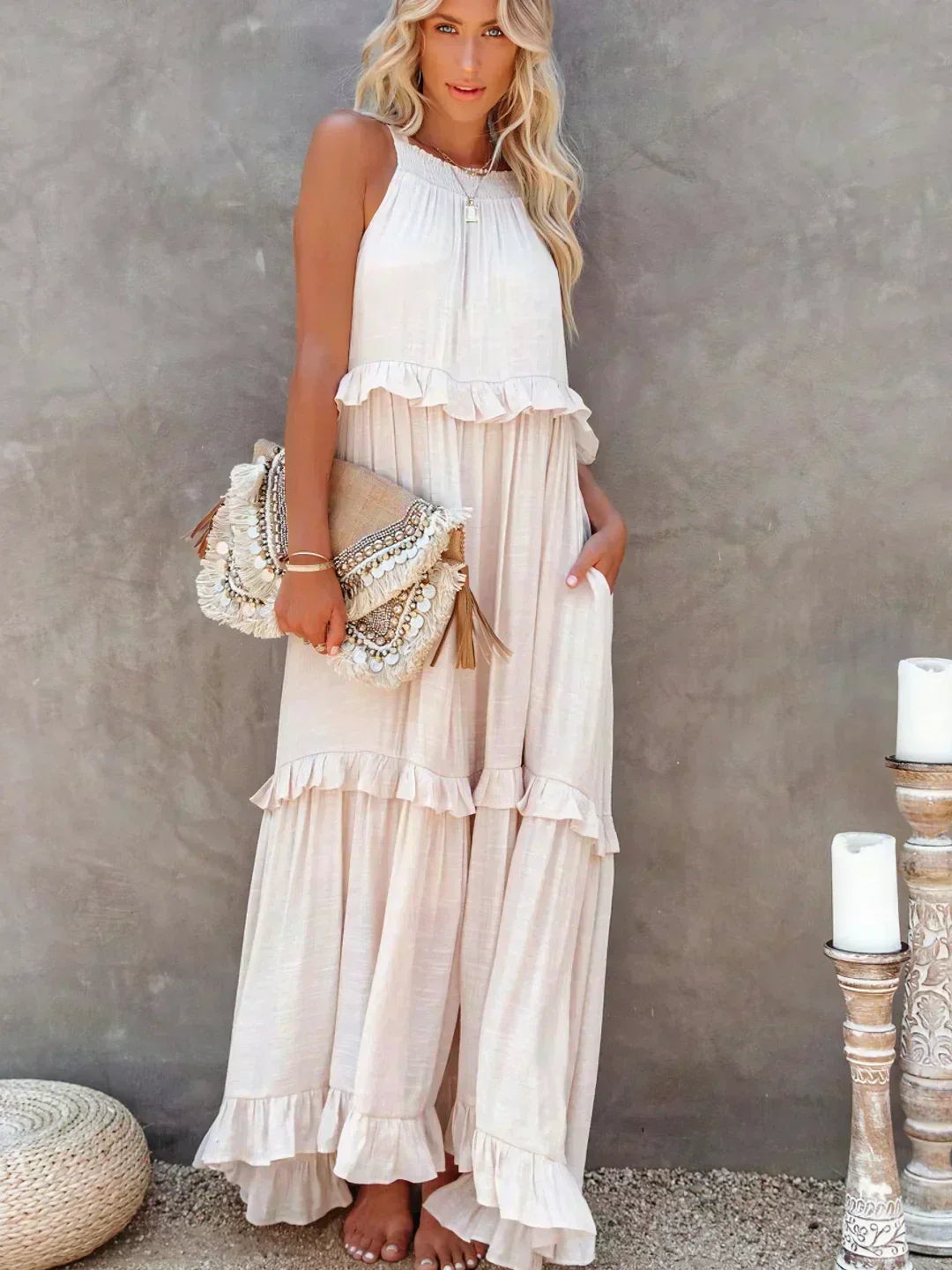 Duttini | Elegant Sleeveless Dress With Ruffles in a Flattering Cut