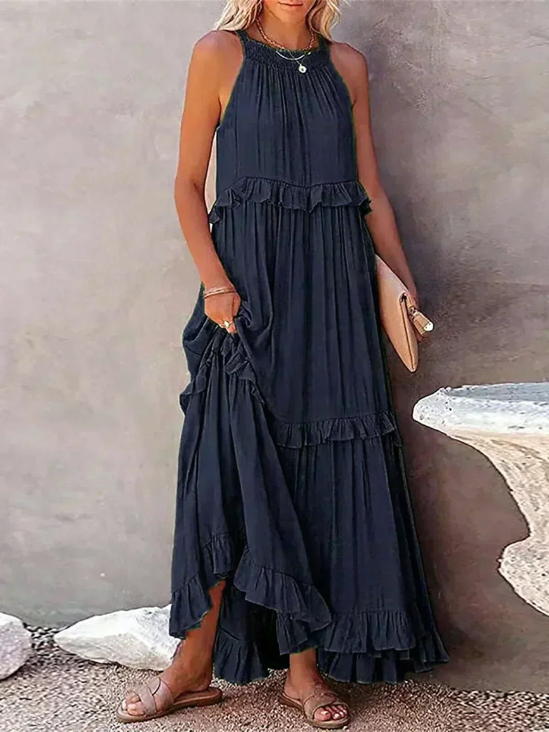 Duttini | Elegant Sleeveless Dress With Ruffles in a Flattering Cut