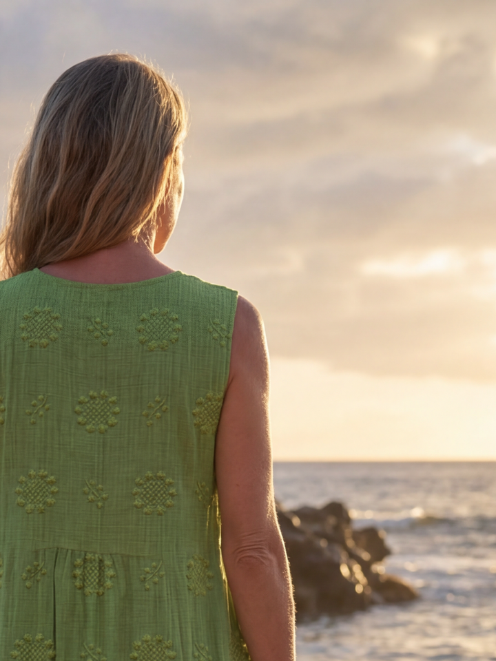 Duttini | Refined Garden Texture Midi Dress in a Flattering Cut