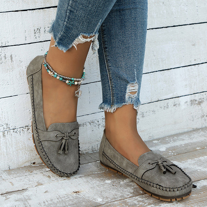 Duttini | Cushioned Tassel Closed Toe with a Comfort Fit