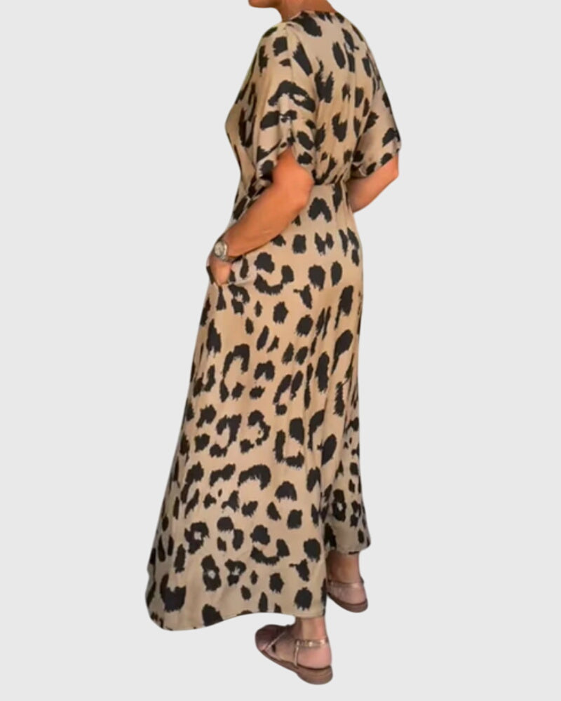 Duttini | Timeless Confidence Dress for Women in Elegant Fabric, Fitted, Classic Style