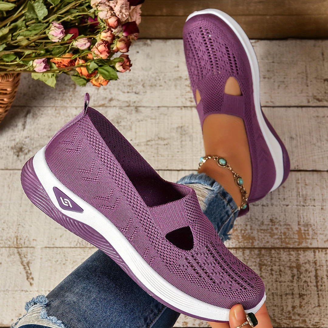 Duttini | Perforated Orthopedic with Cushioned Arch Support