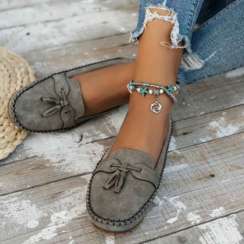 Duttini | Cushioned Tassel Closed Toe with a Comfort Fit