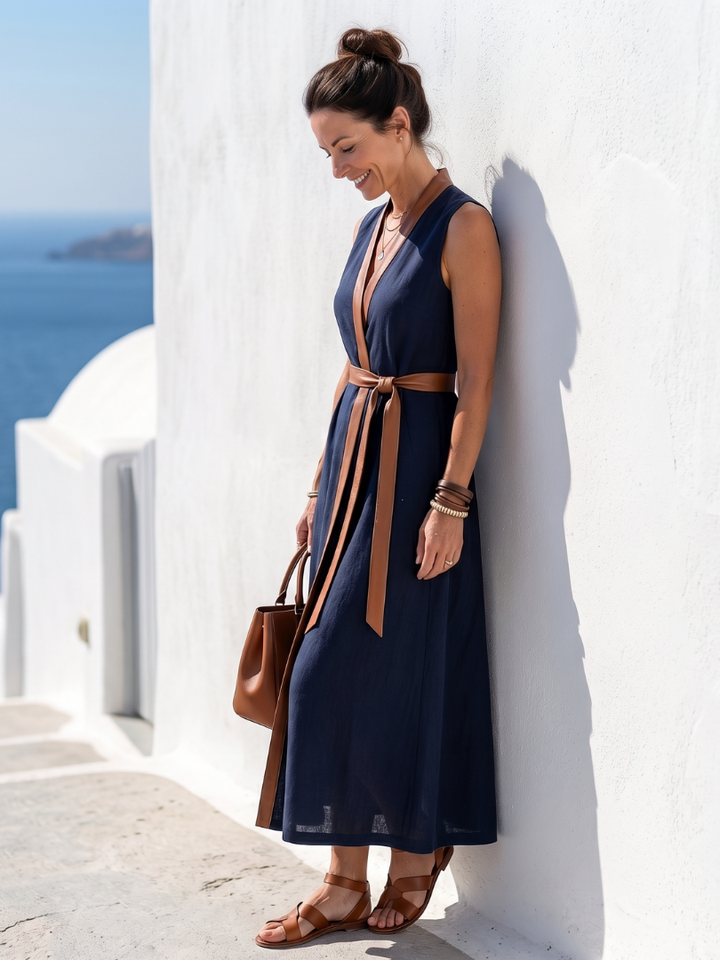 Duttini | Feminine Contrast Line Midi Dress with a Flattering Silhouette