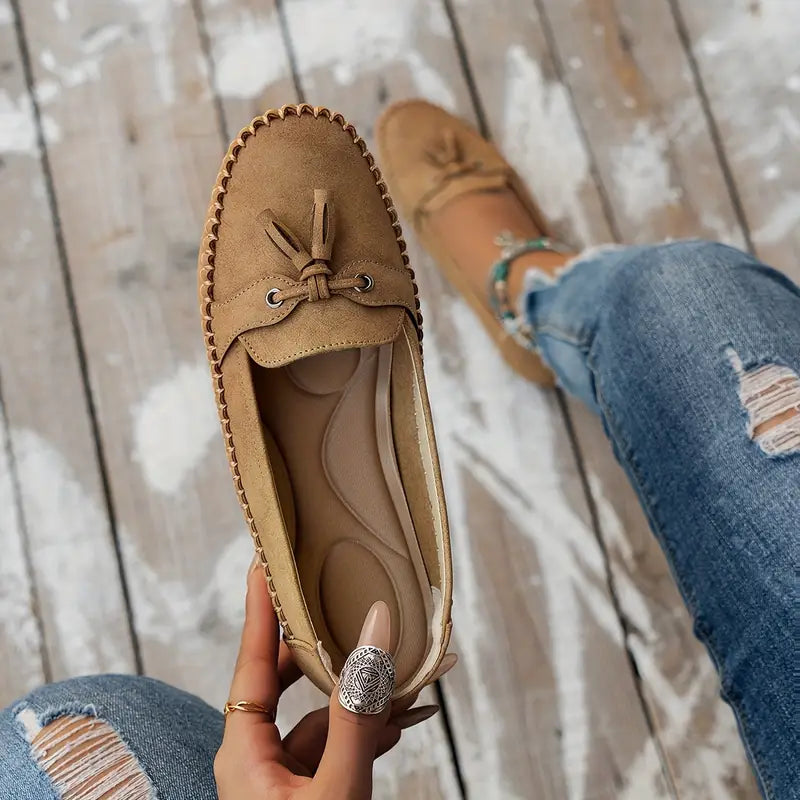 Duttini | Cushioned Tassel Closed Toe with a Comfort Fit