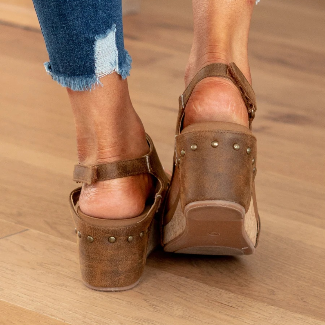 Duttini | Soft-Step Suede Wedge Sandals for All-Day Comfort