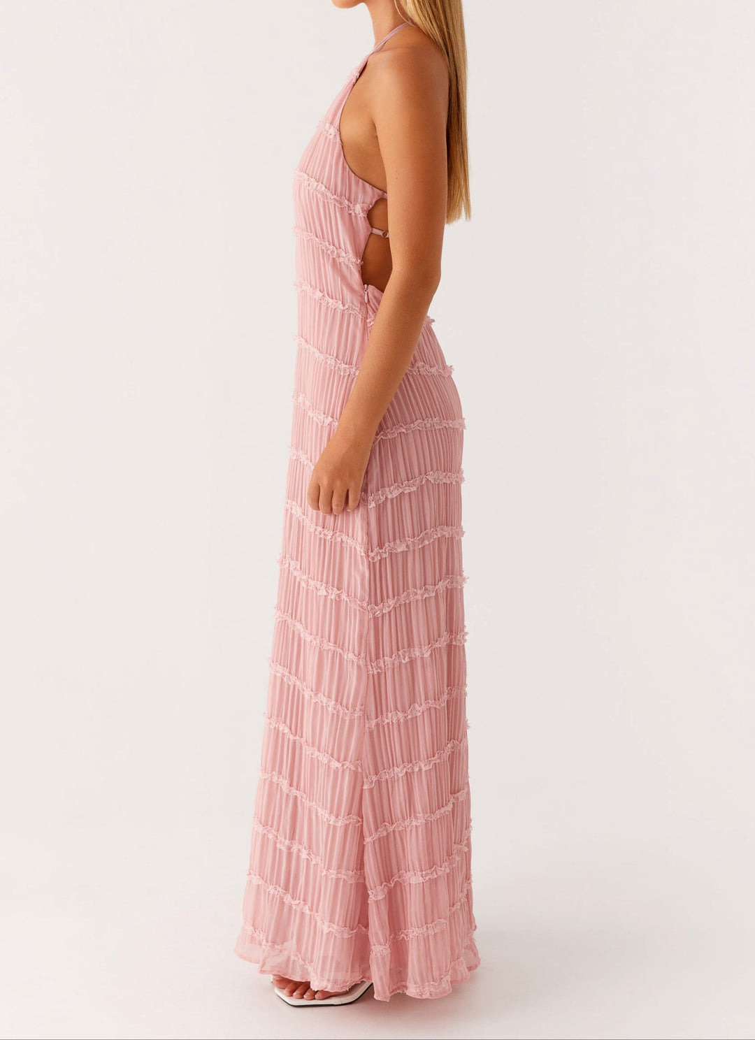 Duttini | Elegant Halter Maxi Dress with a Timeless Finish