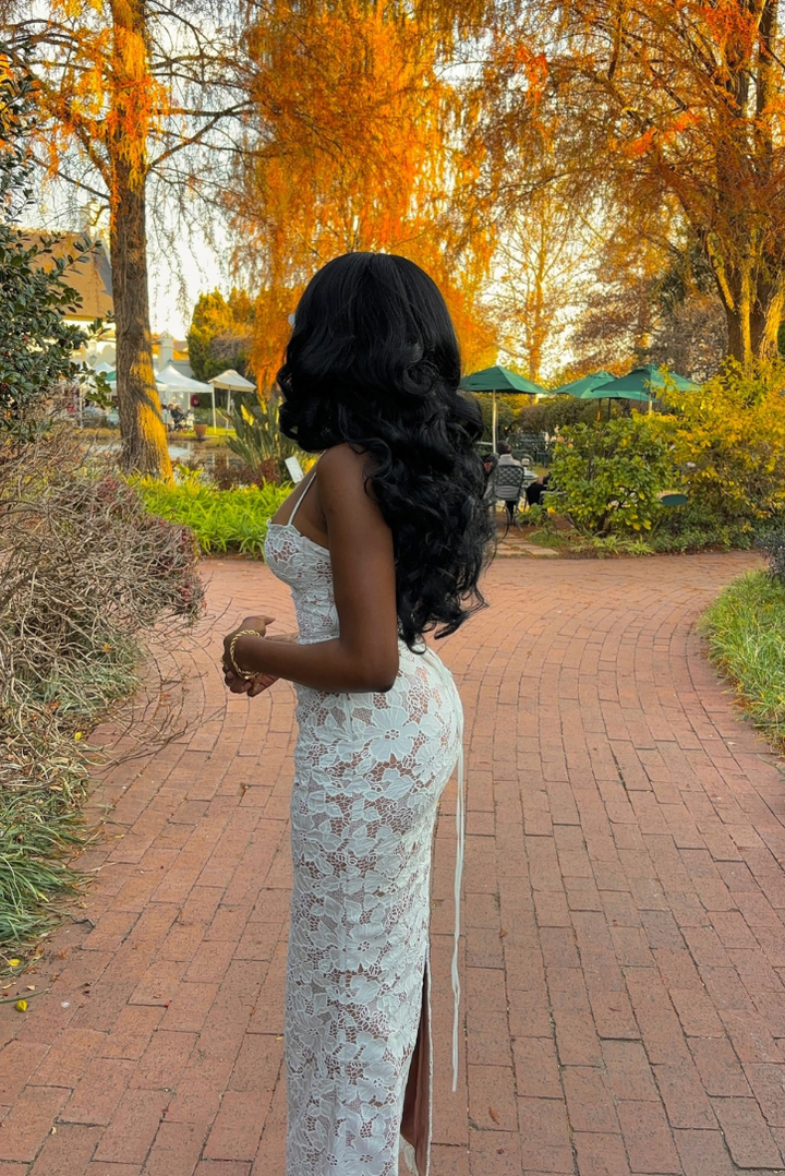 Duttini | Scalloped Lace Bodycon Maxi Dress