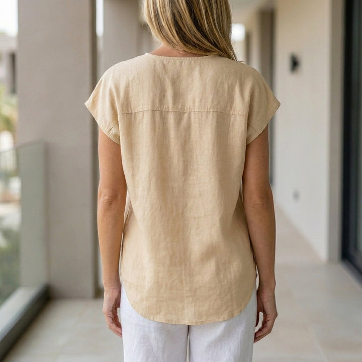 Duttini | Timeless Relaxed Sleeveless Button-Up Blouse With Soft Drape And Front Pockets