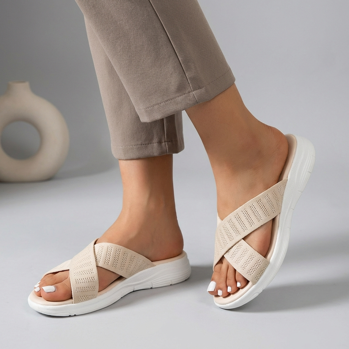 Duttini | Cushioned Criss-Cross Knit Slide Orthopedic Sandals
