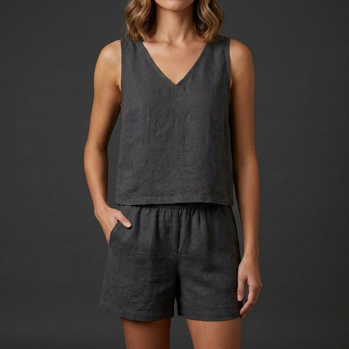 Duttini | Sculpted Relaxed V-Neck Vest And Pleated Shorts Set In Lightweight Woven Fabric