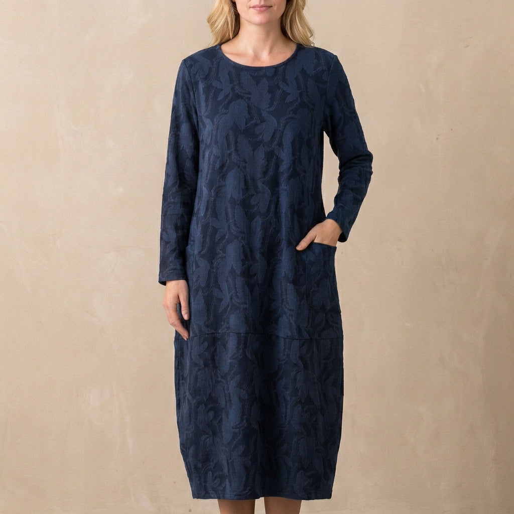 Duttini | Modern Relaxed Knit Maxi Dress With Textured Pattern And Patch Pockets