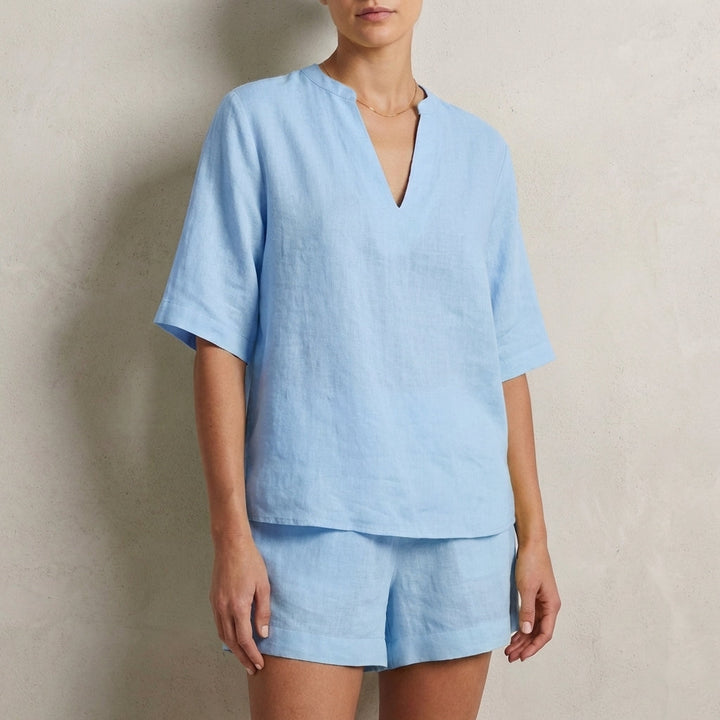 Duttini | Sculpted Relaxed Two-Piece Set With Split V-Neck Top And Wide-Leg Shorts