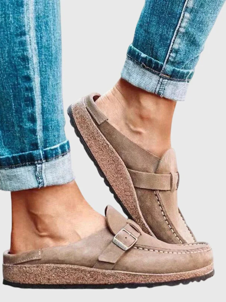Duttini | Premium Buckle Strap Closed Toe with a Comfort Fit