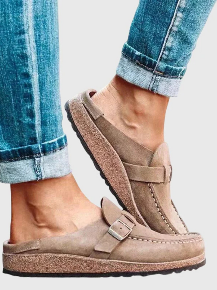 Duttini | Premium Buckle Strap Closed Toe with a Comfort Fit