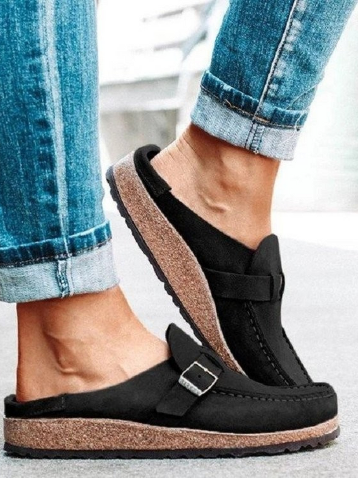 Duttini | Premium Buckle Strap Closed Toe with a Comfort Fit