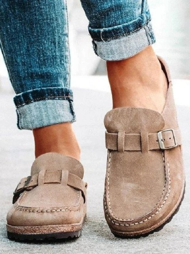 Duttini | Premium Buckle Strap Closed Toe with a Comfort Fit