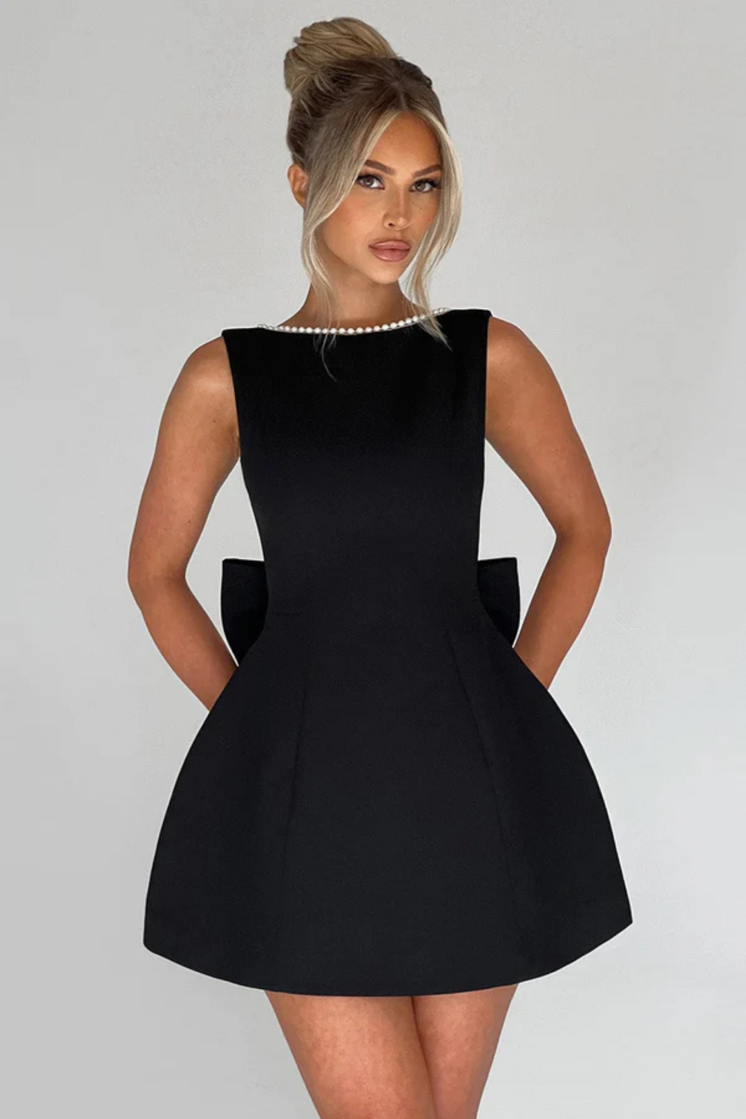 Duttini | Pearl Bow Detail Mini Dress