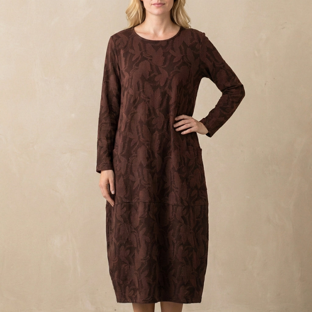 Duttini | Modern Relaxed Knit Maxi Dress With Textured Pattern And Patch Pockets