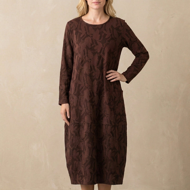 Duttini | Modern Relaxed Knit Maxi Dress With Textured Pattern And Patch Pockets