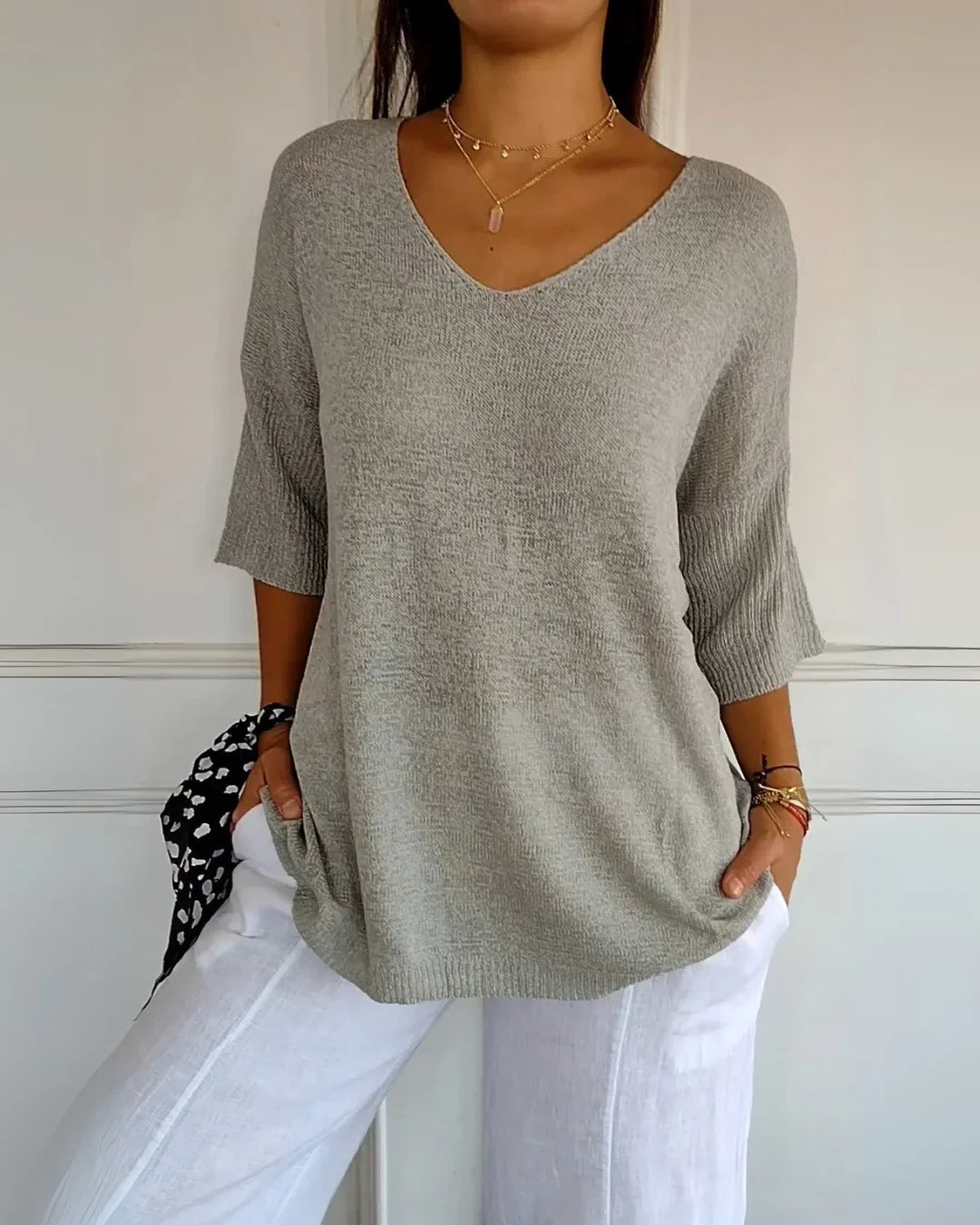 Duttini | Relaxed Fit V-Neck Tee