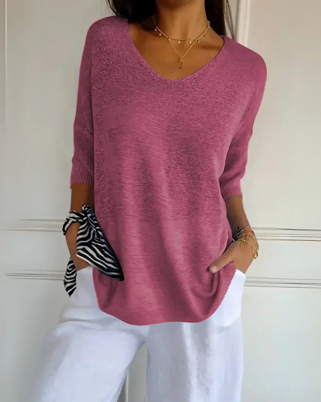 Duttini | Relaxed Fit V-Neck Tee