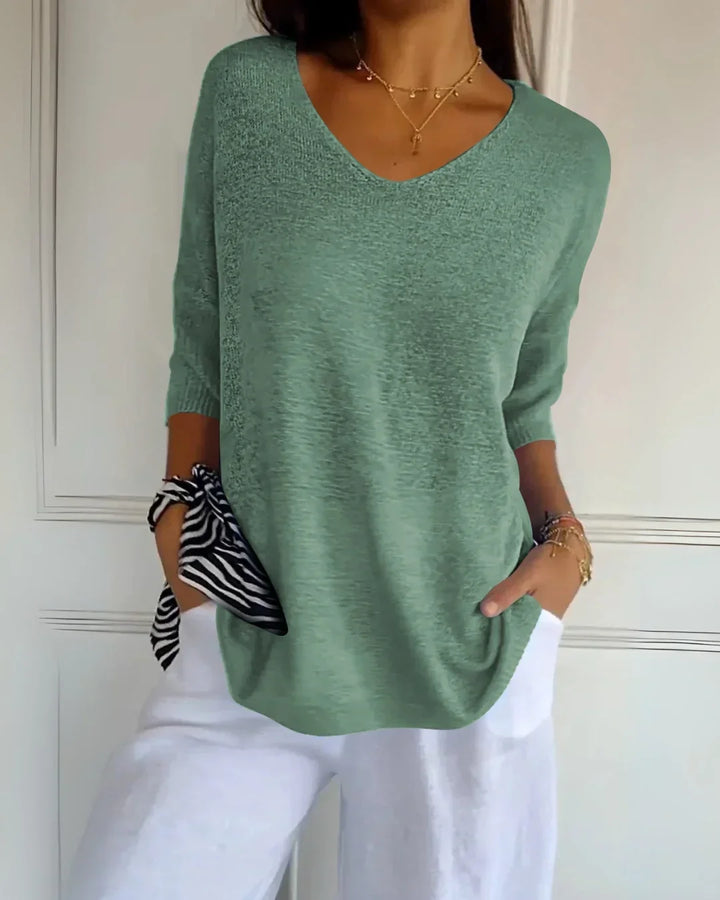 Duttini | Relaxed Fit V-Neck Tee