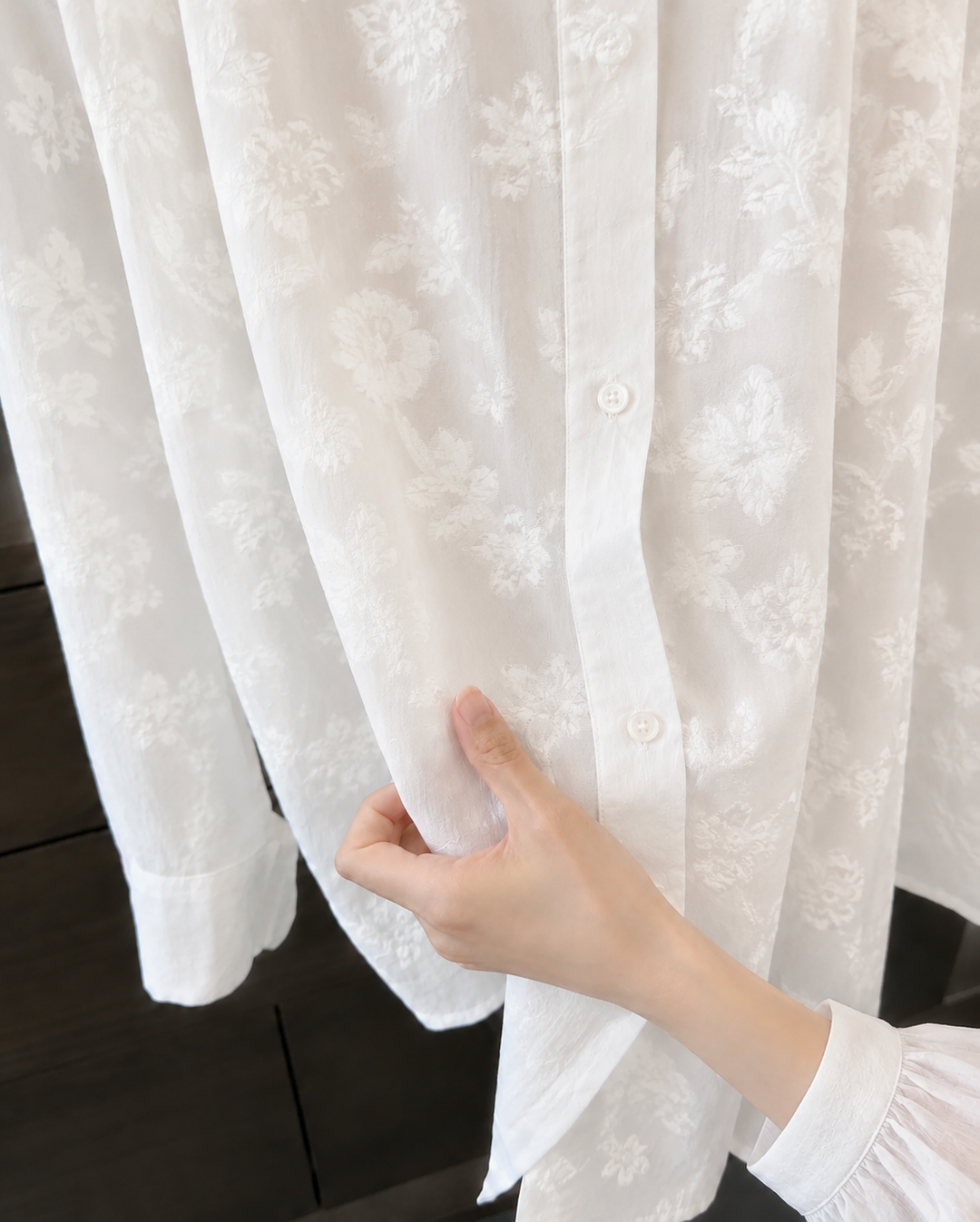 Duttini | Timeless Floral Solid Color Shirt With Dropped Shoulders