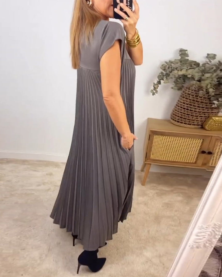 Duttini | Chic Flowy Pleated Maxi Dress Cocktail Made to Turn Heads