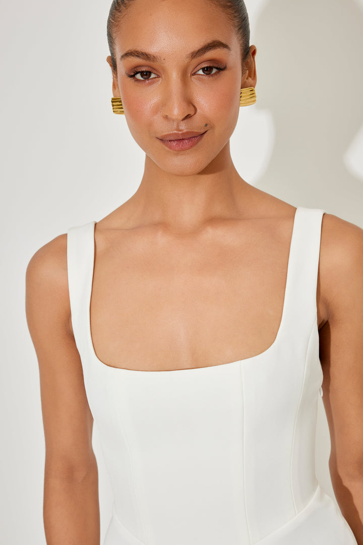 Duttini | Timeless Flowy Midi Dress with a Flattering Silhouette