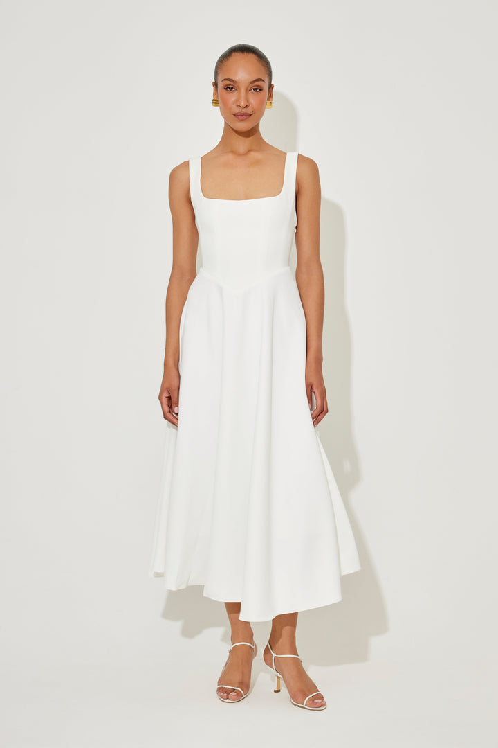 Duttini | Timeless Flowy Midi Dress with a Flattering Silhouette