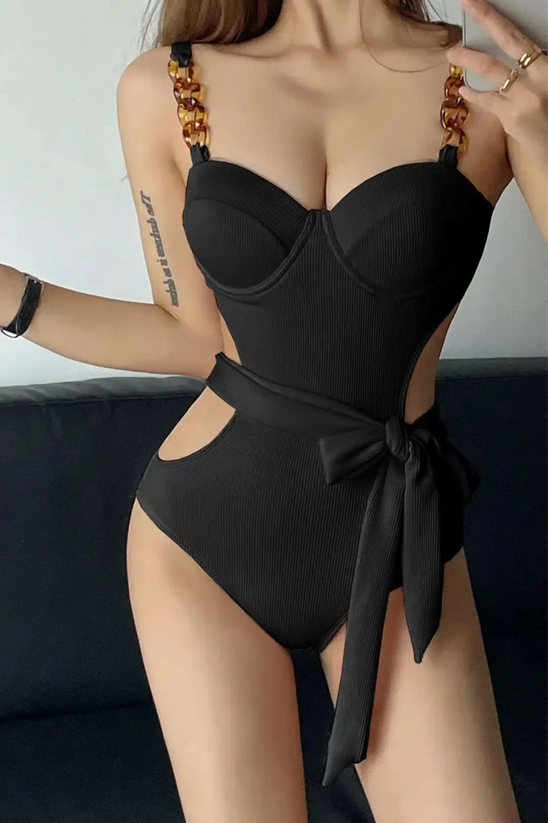 Duttini | Tummy-control one-piece, flattering fit