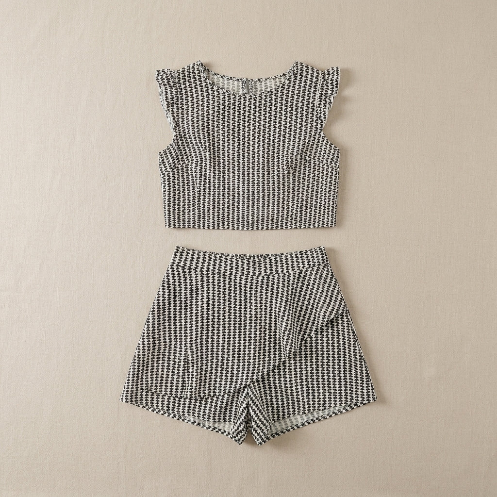 Duttini | Refined Sleeveless Ruffle Top And Tiered Shorts Set With Geometric Print