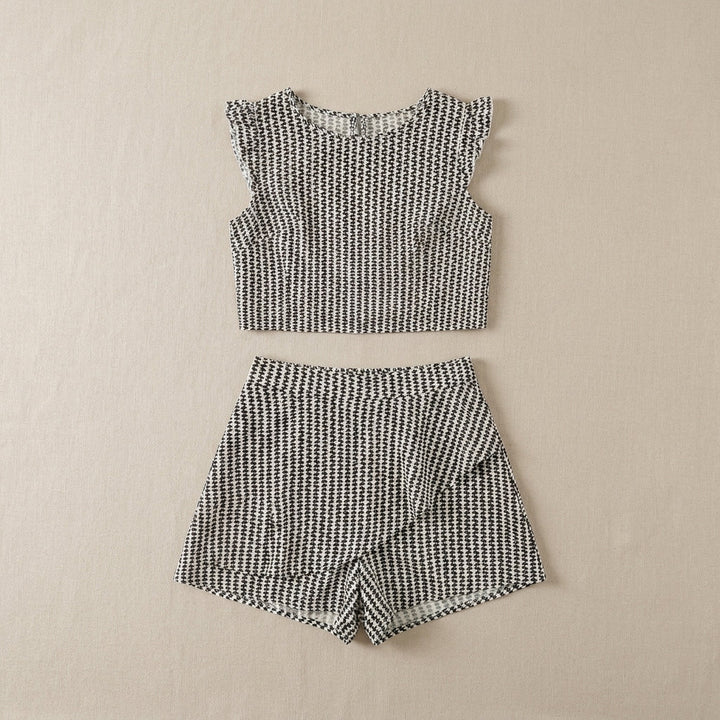 Duttini | Refined Sleeveless Ruffle Top And Tiered Shorts Set With Geometric Print