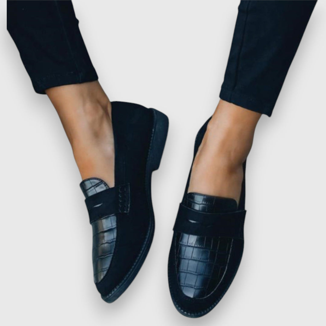 Duttini | Comfort-Fit Textured Panel Closed Toe with Cushioned Support