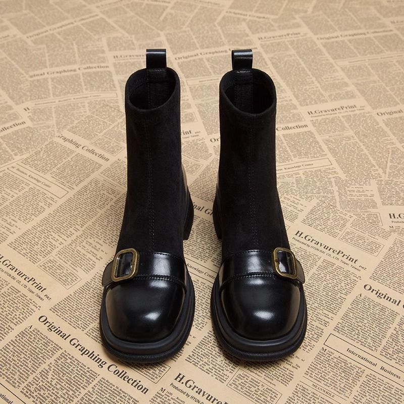 Duttini | Comfort-Fit Chunky Sole Buckle Detail Ankle Boots