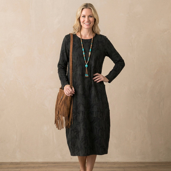 Duttini | Modern Relaxed Knit Maxi Dress With Textured Pattern And Patch Pockets
